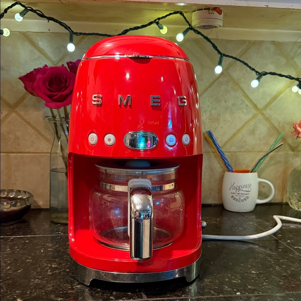 SMEG Red Drip Coffee Machine